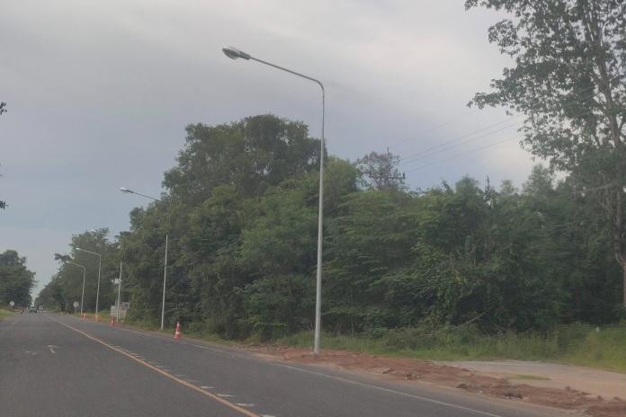 โครงการติดตั้งไฟฟ้าแสงสว่างถนนสาย 2073