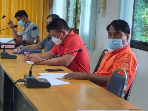 ประชุมพนักงานส่วนตำบลประจำเดือนและลงพื้นที่