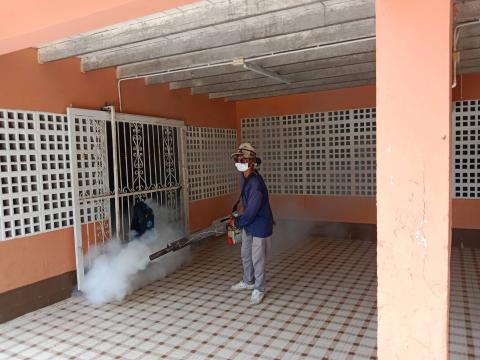 ออกฉีดพ่นหมอกควัน (ร.ร.ราชประชานุเคราะห์ 51)