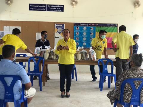 เยียวยาเบื้องต้นผู้ประสบภัยโควิด ทั้ง 14 หมู่บ้าน
