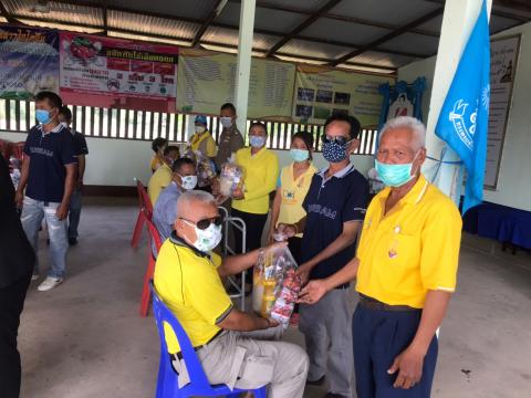 เยียวยาเบื้องต้นผู้ประสบภัยโควิด ทั้ง 14 หมู่บ้าน