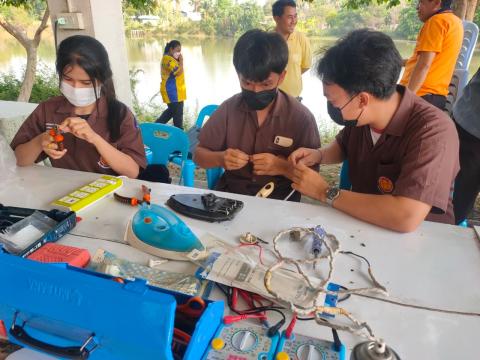 พิธีเปิดโครงการศูนย์ซ่อมสร้างเพื่อชุมชน (Fix it center)