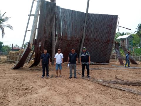 ออกตรวจสอบความเสียหายจากเหตุวาตภัยในพื้นที่บ้านแพงพวย หมู่ที่9