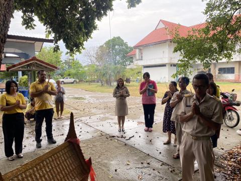 ไหว้ศาลพระภูมิ เจ้าที่ เพื่อความเป็นศิริมงคลในการปฎิบัติงาน