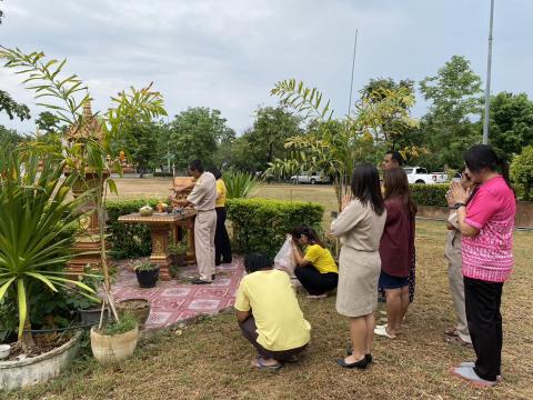 ไหว้ศาลพระภูมิ เจ้าที่ เพื่อความเป็นศิริมงคลในการปฎิบัติงาน