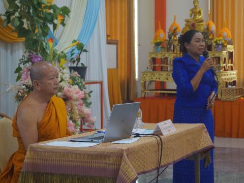 มอบโล่และใบประกาศนียบัตรให้กับคณะสงฆ์อำเภอนางรองที่ได้มอบเครื่องปรับอากาศพร้อมติดตั้งให้แก่ศูนย์เด็กเล็กองค์การบริหารส่วนตำบลนางรอง