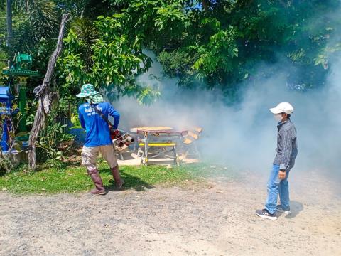 ออกดำเนินโครงการป้องกันและควบคุมโรคไข้เลือดออก ประจำปีงบประมาณ พ.ศ. 2567 ณ บ้านหนองเสม็ด หมู่ที่ 3 โดยมีผู้นำหมู่บ้าน และ อาสาสมัครสาธารณสุขประจำหมู่บ้าน (อสม.) และโรงพยาบาลนางรอง ร่วมดำเนินโครงการดังกล่าว