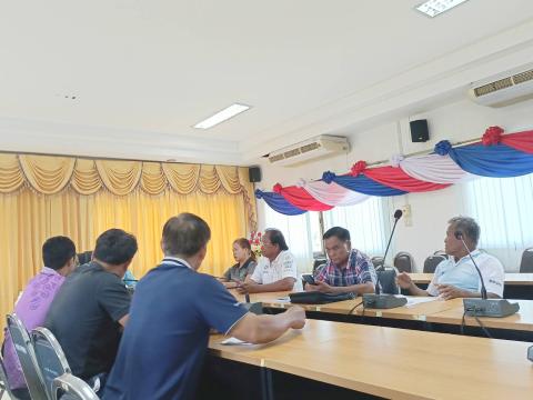 ประธานการจัดการประชุมคณะกรรมการจัดการบริหารน้ำด้วยพลังงานไฟฟ้า บ้านหนองงิ้ว หมู่ที่ 13 พร้อมคณะกรรมการจัดการบริหารน้ำ ณ ห้องประชุมชั้น 2 องค์การบริหารส่วนตำบลนางรอง อำเภอนางรอง จังหวัดบุรีรัมย์