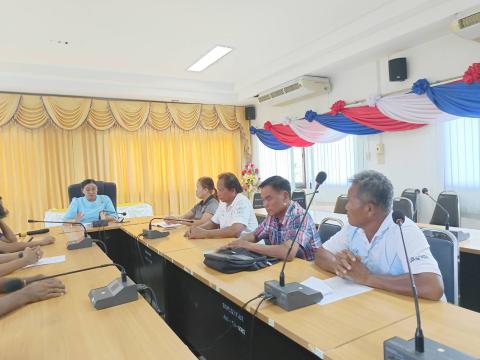 ประธานการจัดการประชุมคณะกรรมการจัดการบริหารน้ำด้วยพลังงานไฟฟ้า บ้านหนองงิ้ว หมู่ที่ 13 พร้อมคณะกรรมการจัดการบริหารน้ำ ณ ห้องประชุมชั้น 2 องค์การบริหารส่วนตำบลนางรอง อำเภอนางรอง จังหวัดบุรีรัมย์