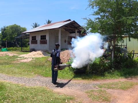 ออกดำเนินโครงการป้องกันและควบคุมโรคไข้เลือดออก ประจำปีงบประมาณ พ.ศ. 2567 ณ บ้านบัวตารุ้ง หมู่ที่ 6 โดยมีผู้นำหมู่บ้าน และ อาสาสมัครสาธารณสุขประจำหมู่บ้าน (อสม.) และโรงพยาบาลนางรอง ร่วมดำเนินโครงการ