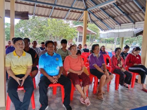 ร่วมโครงการบริหารจัดการขยะมูลฝอย บ้านดอนแสลงพันธ์ หมู่ที่ 4 ตำบลนางรอง งบประมาณโดยกองทุนหลักประกันสุขภาพองค์การบริหารส่วนตำบลนางรอง