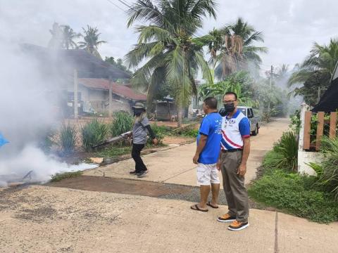 ออกดำเนินการพ่นหมอกควันกำจัดยุงลาย ตามมาตรการ 0 3 7