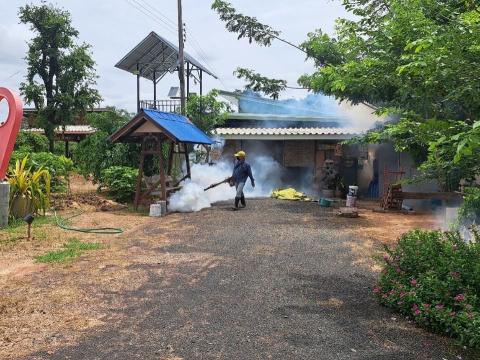 ออกดำเนินโครงการป้องกันและควบคุมโรคไข้เลือดออก หมู่ที่ 2