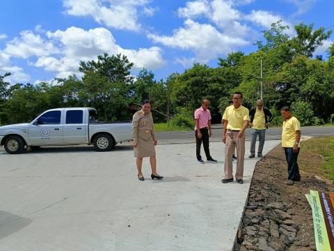 ลงพื้นที่ติดตามโครงการหินคลุกพร้อมบดทับ ณ บ้านหนองงิ้ว หมู่ที่ 13 และ บ้านหนองไทร หมู่ที่ 12