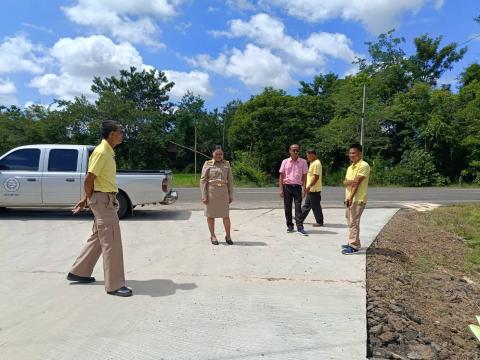 ลงพื้นที่ติดตามโครงการหินคลุกพร้อมบดทับ ณ บ้านหนองงิ้ว หมู่ที่ 13 และ บ้านหนองไทร หมู่ที่ 12