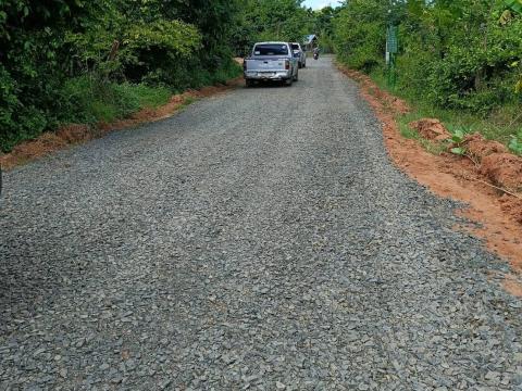 ลงพื้นที่ติดตามโครงการหินคลุกพร้อมบดทับ ณ บ้านหนองงิ้ว หมู่ที่ 13 และ บ้านหนองไทร หมู่ที่ 12