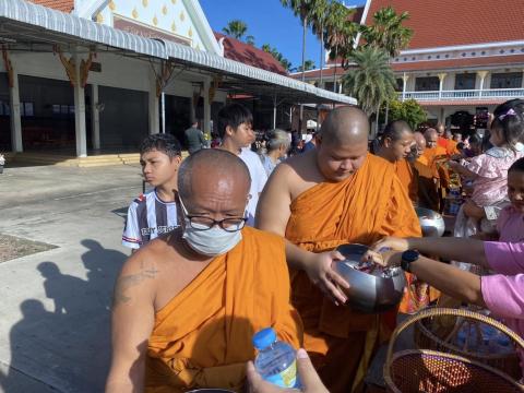 ร่วมกิจกรรมวันปิยมหาราช (วันคล้ายวันสวรรคตพระบาทสมเด็จพระจุลจอมเกล้าเจ้าอยู่หัว) รัชกาลที่ 5