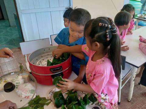 กิจกรรมภูมิปัญญาท้องถิ่น ภาคเรียนที่ 2/2567 ของศพด.รร.บ้านหนองงิ้วหนองไทร