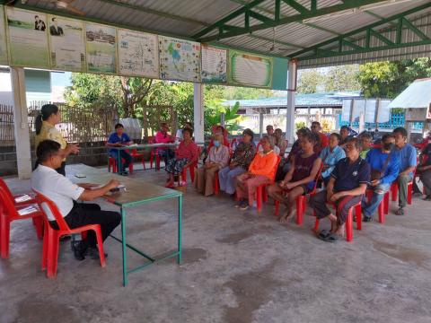 โครงการปิดทองหลังพระ