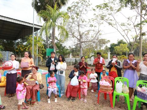 กิจกรรมตักบาตรข้าวสารอาหารแห้ง เนื่องในโอกาสวันขึ้นปีใหม่ พุทธศักราช 2568