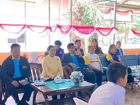 ร่วมพิธีเปิดโครงการอบรมเยาวชนกลุ่มเสี่ยง กลุ่มเปราะปางรู้เท่าทันยาเสพติดระหว่าง ให้เด็กและเยาวชนโรงเรียนบ้านแพงพวย (สังฆคุรุราษฎร์บำรุง)