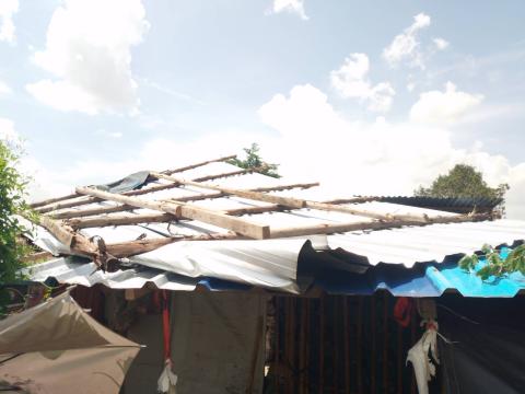 ลงพื้นที่สำรวจความเสียหายพายุพัดบ้านเรือนประชาชน