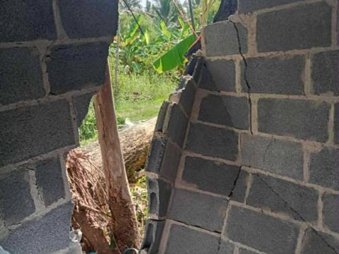 ลงพื้นที่สำรวจความเสียหายพายุพัดบ้านเรือนประชาชน