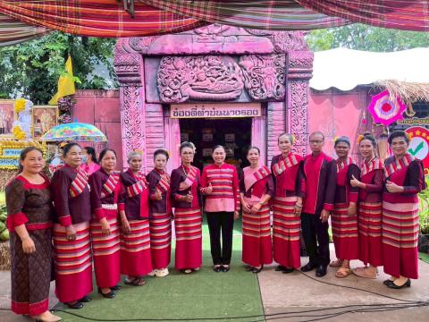 พิธีเปิดงานหนึ่งอำเภอหนึ่งงานประเพณี “เทศกาลกินขาหมูรสดี มะพร้าวเผาหมูสี ข้าวเม่ามากมี ของดีเมืองนางรอง” ประจำปี 2568