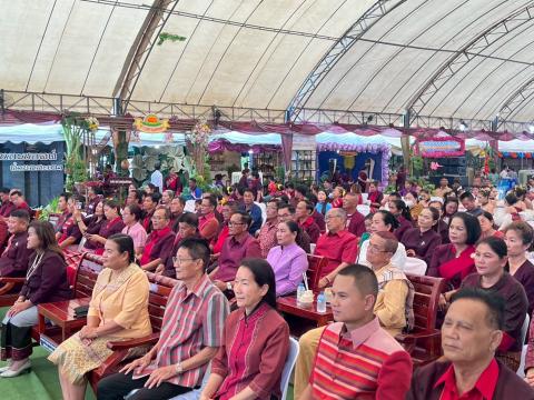 พิธีเปิดงานหนึ่งอำเภอหนึ่งงานประเพณี “เทศกาลกินขาหมูรสดี มะพร้าวเผาหมูสี ข้าวเม่ามากมี ของดีเมืองนางรอง” ประจำปี 2568