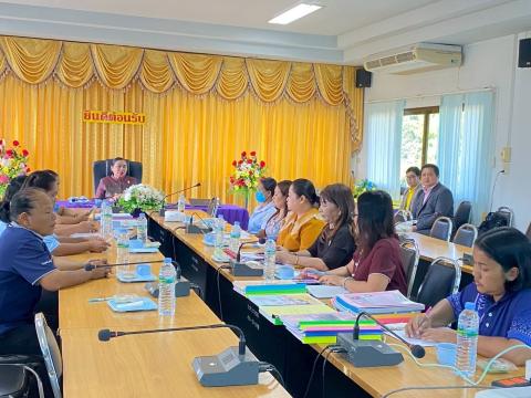 เปิดการอบรมให้ความรู้แก่ครูและบุคลากรทางการศึกษา