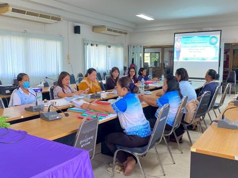 เปิดการอบรมให้ความรู้แก่ครูและบุคลากรทางการศึกษา