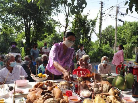 งานพิธีไหว้ศาลตาปู่ (บ้านตากแดด)