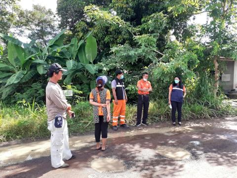 ลงพื้นที่สำรวจถนนที่ชำรุด