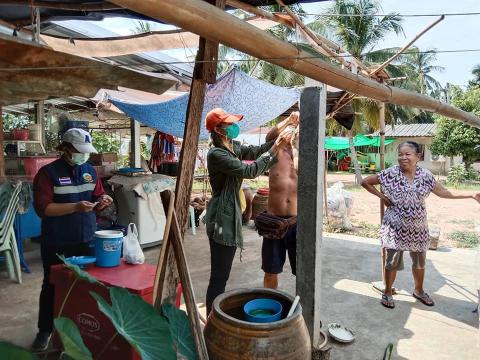 ลงพื้นที่ฉีดวัคซีนป้องกันและควบคุมโรคพิษสุนัขบ้า (บ้านแพงพวย)