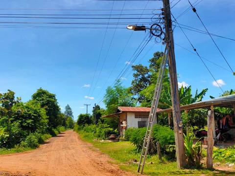 ลงพื้นที่ซ่อมบำรุงโคมไฟ (บ้านหนองไทร)