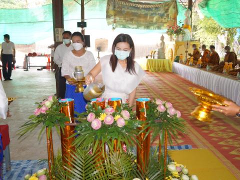 เข้าร่วมพิธีเปิดโครงการส่งเสริมประเพณีแห่เทียนพรรษา