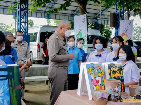 ลงพื้นที่ตรวจเยี่ยมคณะครูและนักเรียน