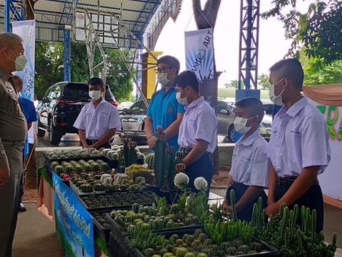 ลงพื้นที่ตรวจเยี่ยมคณะครูและนักเรียน