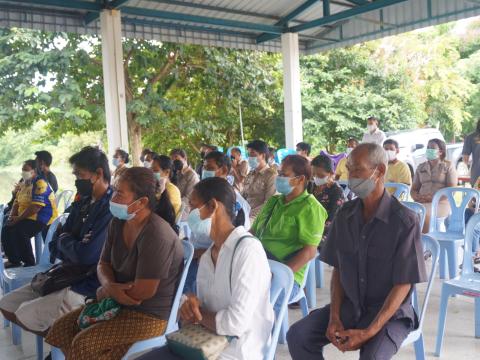 มอบวัสดุ อุปกรณ์สำหรับผู้สูงอายุติดเตียงและผู้พิการ