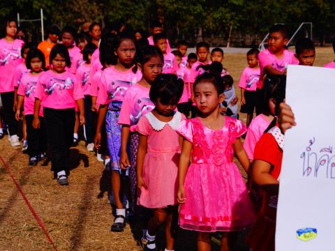 ร่วมพิธีเปิดโครงการแข่งขันกีฬาโรงเรียนบ้านหนองงิ้วหนองไทร