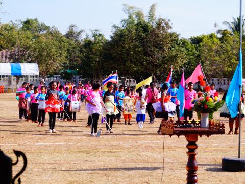 ร่วมพิธีเปิดโครงการแข่งขันกีฬาโรงเรียนบ้านหนองงิ้วหนองไทร