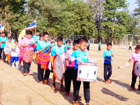 ร่วมพิธีเปิดโครงการแข่งขันกีฬาโรงเรียนบ้านหนองงิ้วหนองไทร