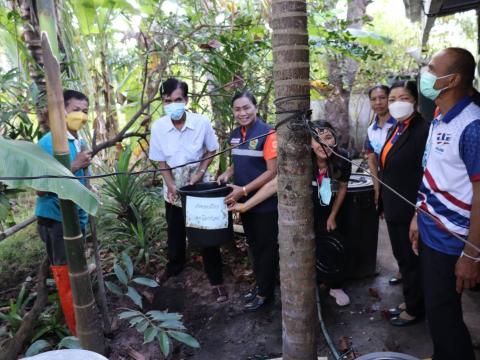 โครงการส่งเสริมการบริหารจัดการขยะมูลฝอยชุมชน