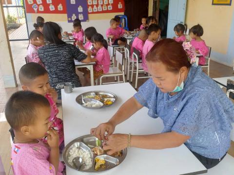 ลงตรวจเยี่ยมศูนย์พัฒนาเด็กเล็กโรงเรียนบ้านหนองงิ้วหนองไทร