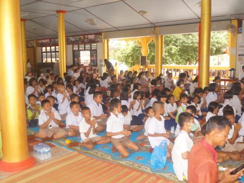 โครงการส่งเสริมประเพณีแห่เทียนพรรษา