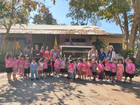 ชมสวนแปลงผักหนูน้อยปลูกผักสวนครัว ศูนย์พัฒนาเด็กเล็กโรงเรียนบ้านหนองงิ้วหนองไทร