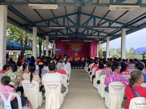 ประธานในพิธีเปิดงาน โครงการส่งเสริมและพัฒนาคุณภาพสินค้าทางการเกษตร ภายใต้กิจกรรม "ของดีตำบลนางรอง "