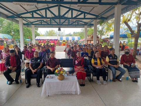 ประธานในพิธีเปิดงาน โครงการส่งเสริมและพัฒนาคุณภาพสินค้าทางการเกษตร ภายใต้กิจกรรม "ของดีตำบลนางรอง "