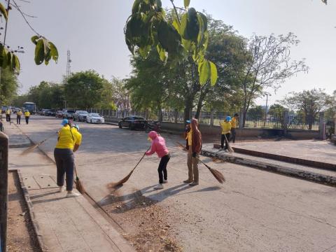 เข้าร่วมกิจกรรม Big Cleaning Day (Kick off ) โดยร่วมกันทำความสะอาดอาคารสถานที่ ณ ศาลาประชาคมอำเภอนางรอง