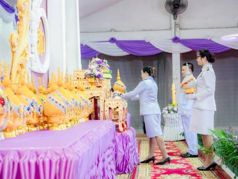 ร่วมพิธีพานพุ่มเงิน-พานพุ่มทอง และพิธีจุดเทียนถวายพระพรชัยมงคล เนื่องในโอกาศวันเฉลิมพระชนมพรรษา 3 มิถุนายน 2567 ณ ศาลาประชาคมอำเภอนางรอง